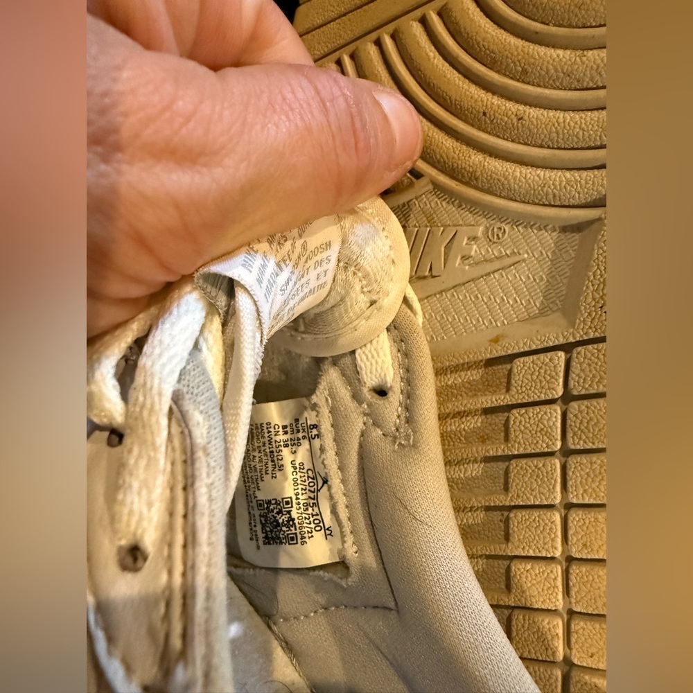 Nike Jordan Low in Neutral Grey - Picture 8 of 9